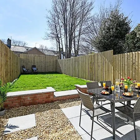 Luxury Central City Centre Townhouse With Garden Cardiff Buitenkant foto
