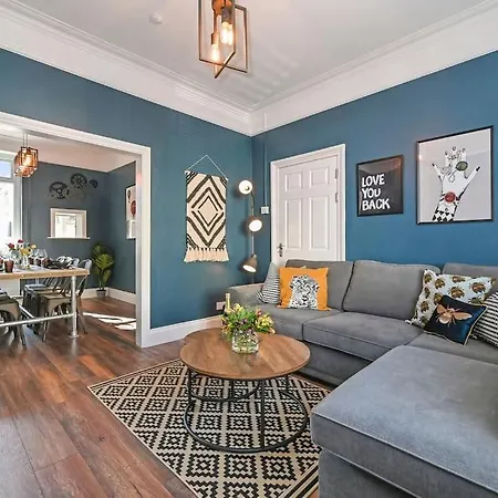 Luxury Central City Centre Townhouse With Garden Cardiff Buitenkant foto